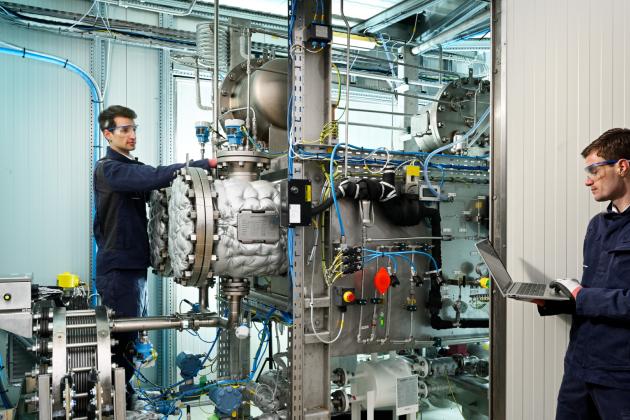 Zusammenarbeit von Battolyser Systems und VDL Hydrogen Systems unter dem Namen Alquion